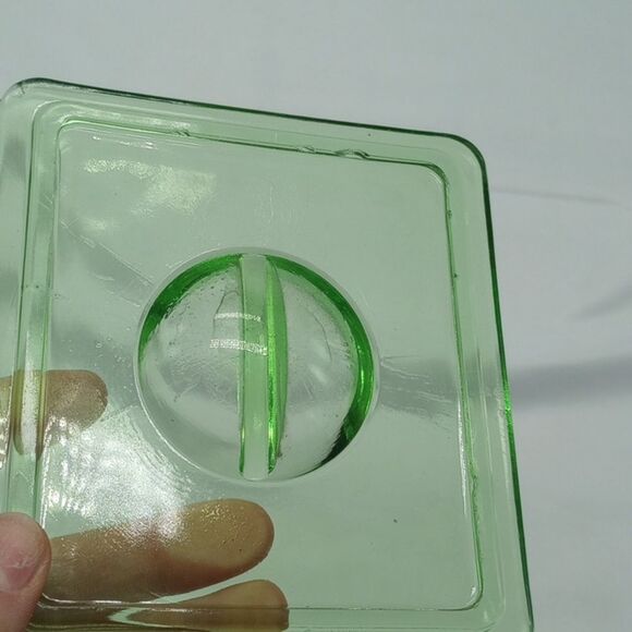 Vintage Uranium Glass Anchor Hocking Fridge Box With Lid - Picture 7 of 7